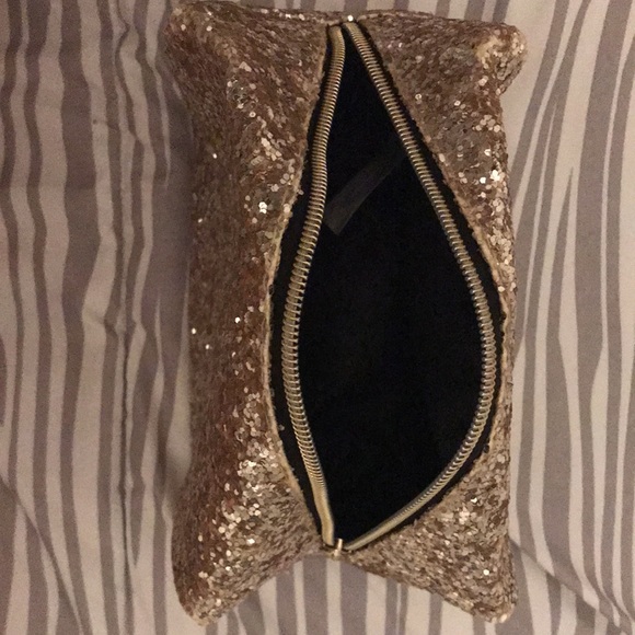 Cosmetic case - Picture 2 of 2